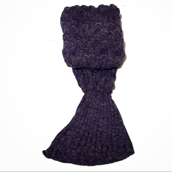 ADORABLE MERMAID BLANKET - Picture 4 of 7